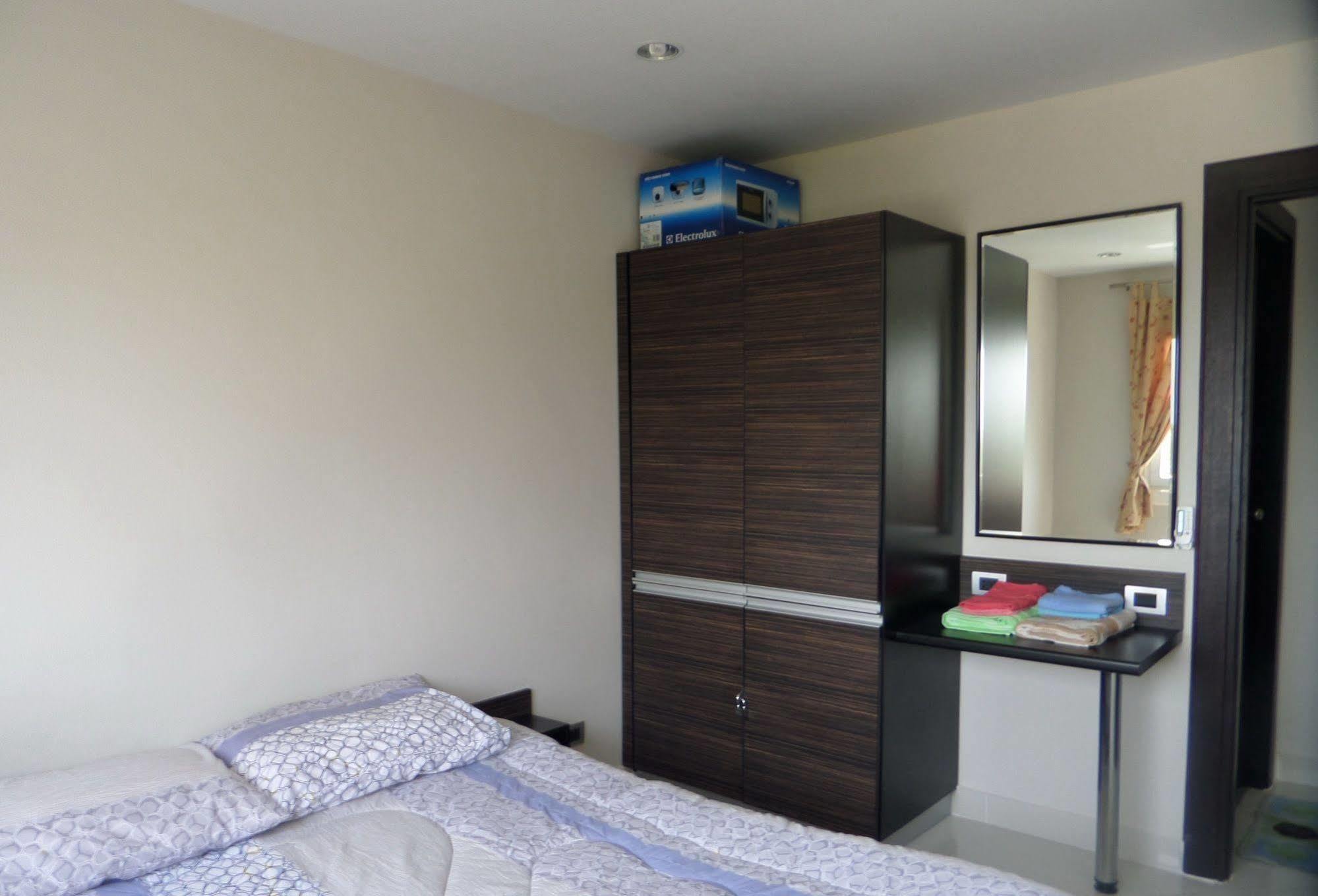 Park Lane Resort By West Joint Venture Jomtien Beach Εξωτερικό φωτογραφία